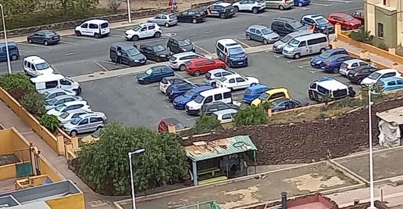 Coches policiales y ambulancias en Jinámar el día del asesinato/TA.